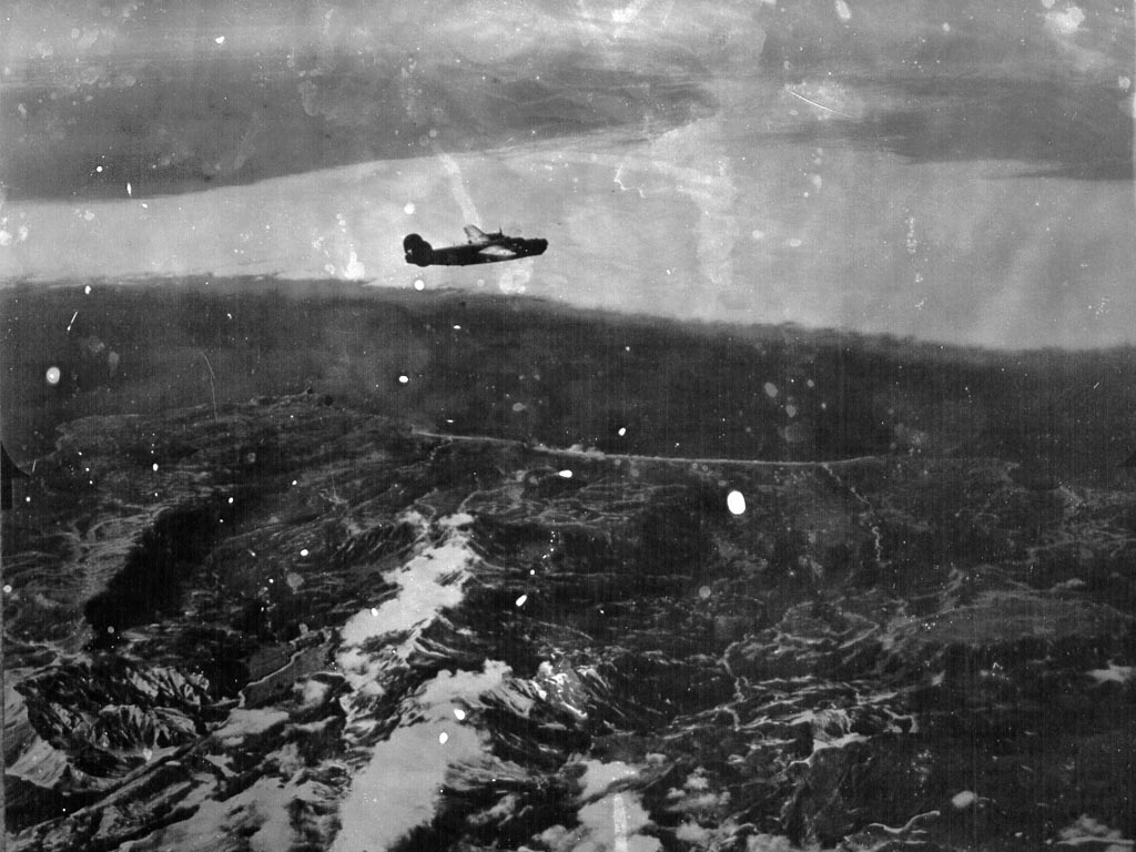 американский бомбардировщик над северными курилами.jpg