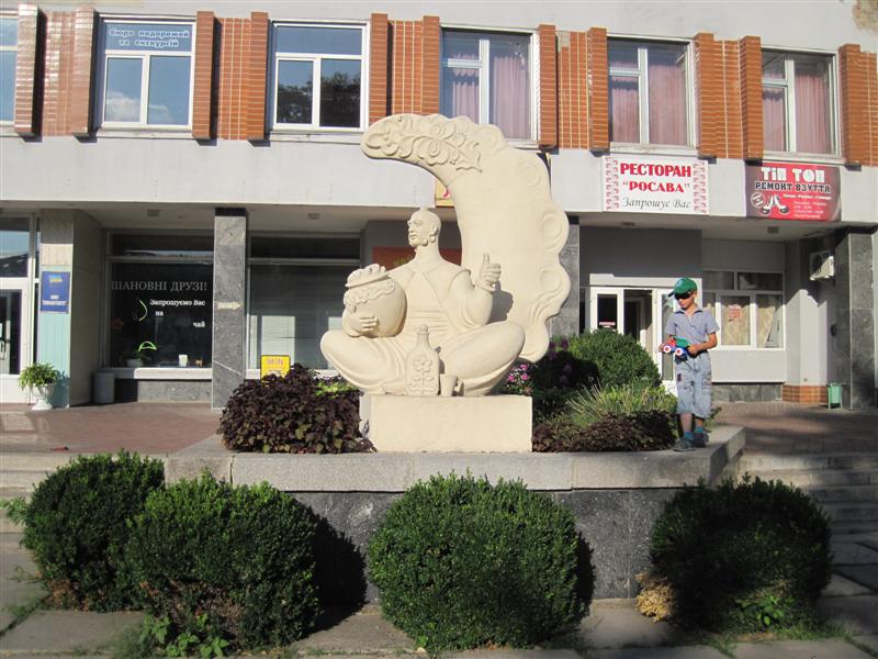 55 Памятник Варенику.JPG