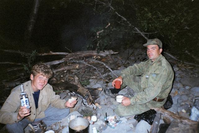 25 - Грозный 2001 - Ночевка на ручье Нагорном.jpg