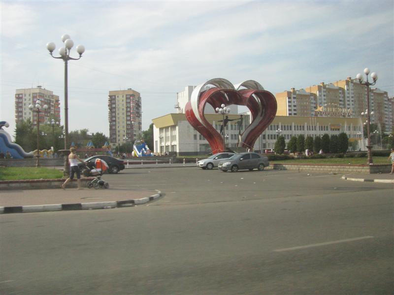 01 Наро-Фоминск - смешной памятник.JPG