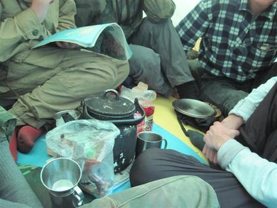 2день02_Завтрак в палатке.JPG